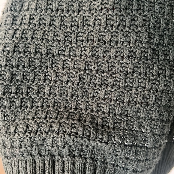 Oversized Sweater- L - Picture 3 of 7